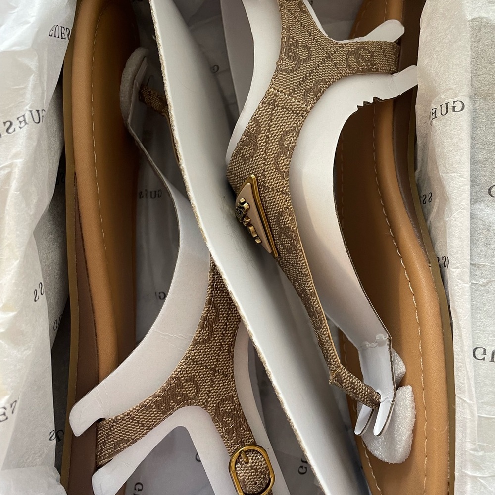 GUESS Women's Brown Sandals